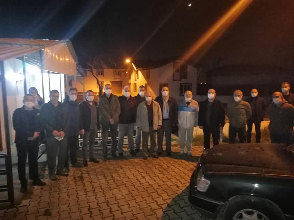 Yeniköy Mahallesinden Hendek Kızılay Aşevine Tam Destek