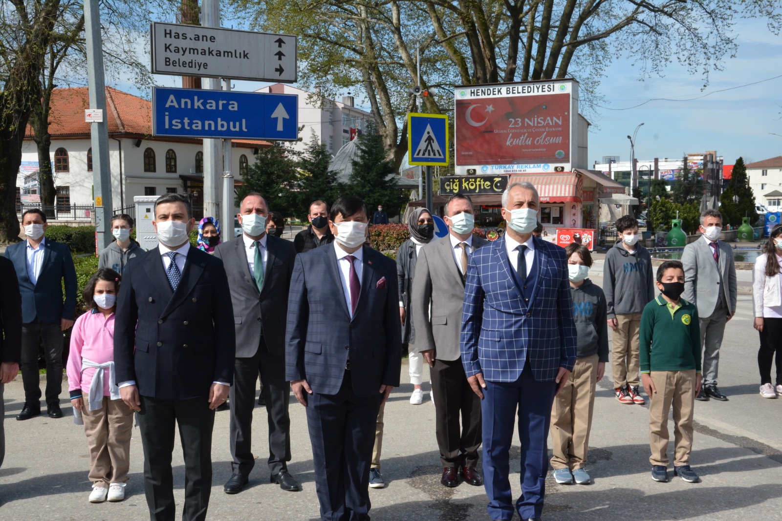 Hendek’te 23 Nisan Tören’le Kutlandı