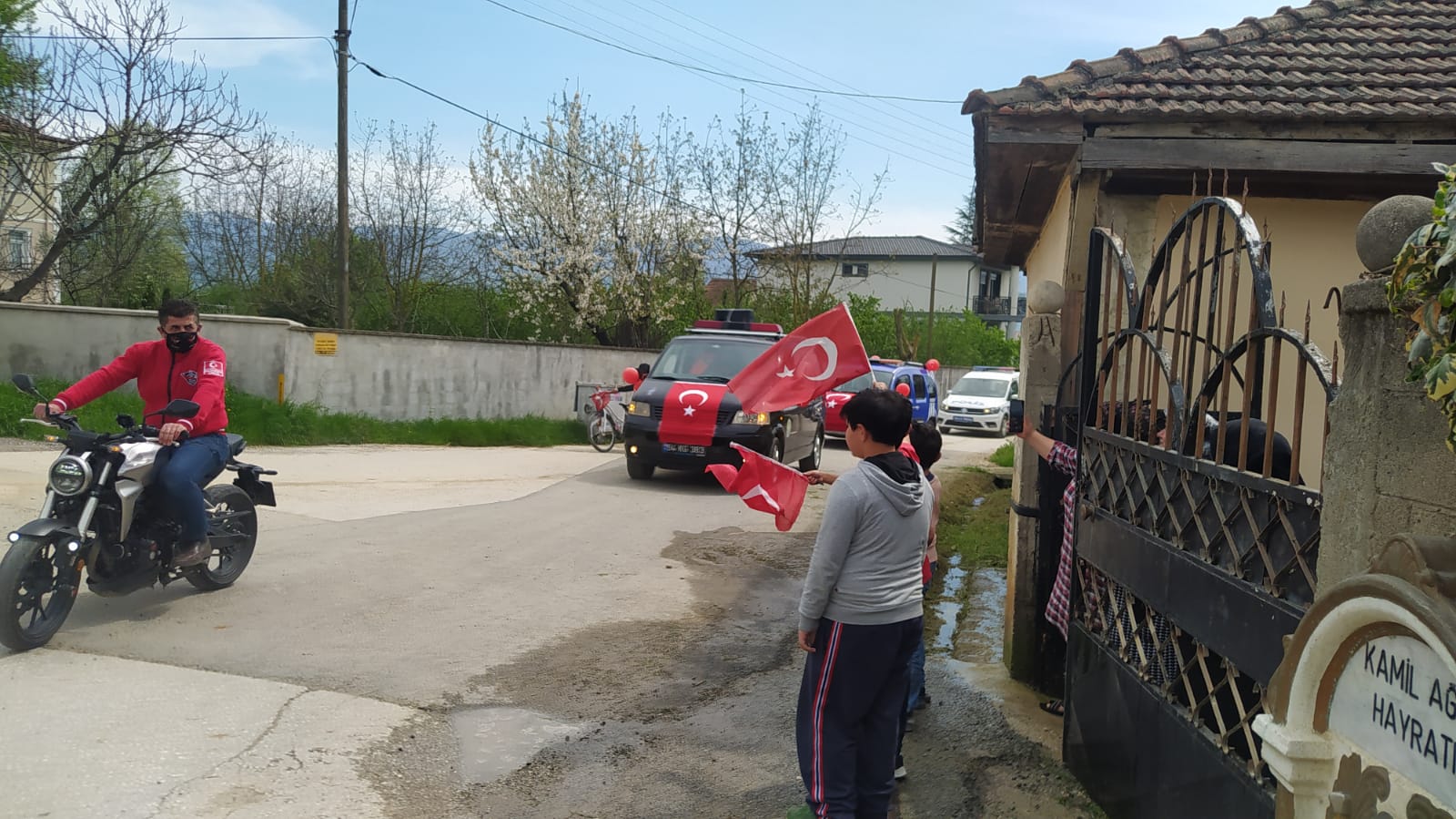 23 Nisan Konvoyu Bu Yılda Hendek’e Neşe Kattı