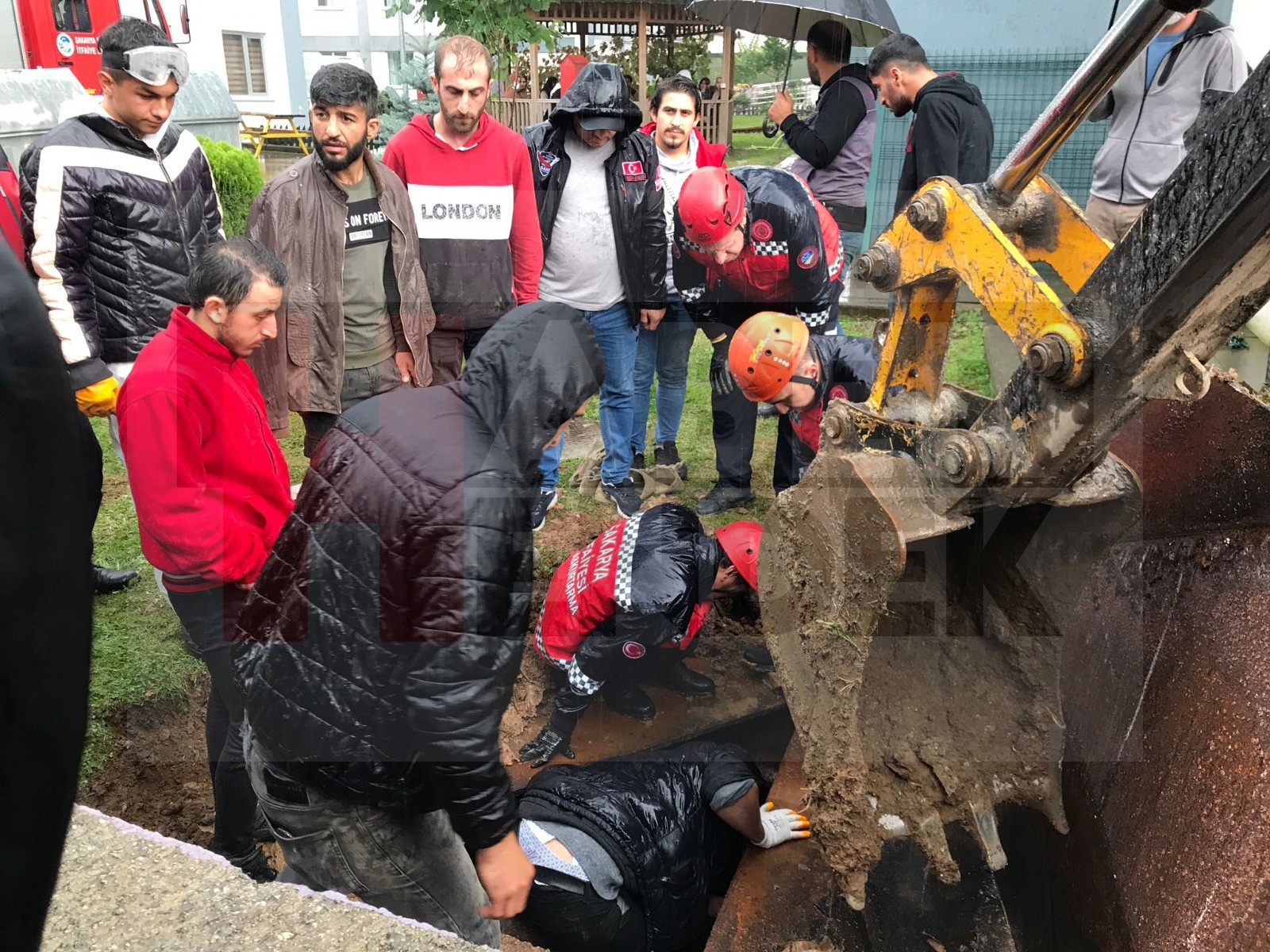 Havalandırma Boşluğuna Sıkıştı