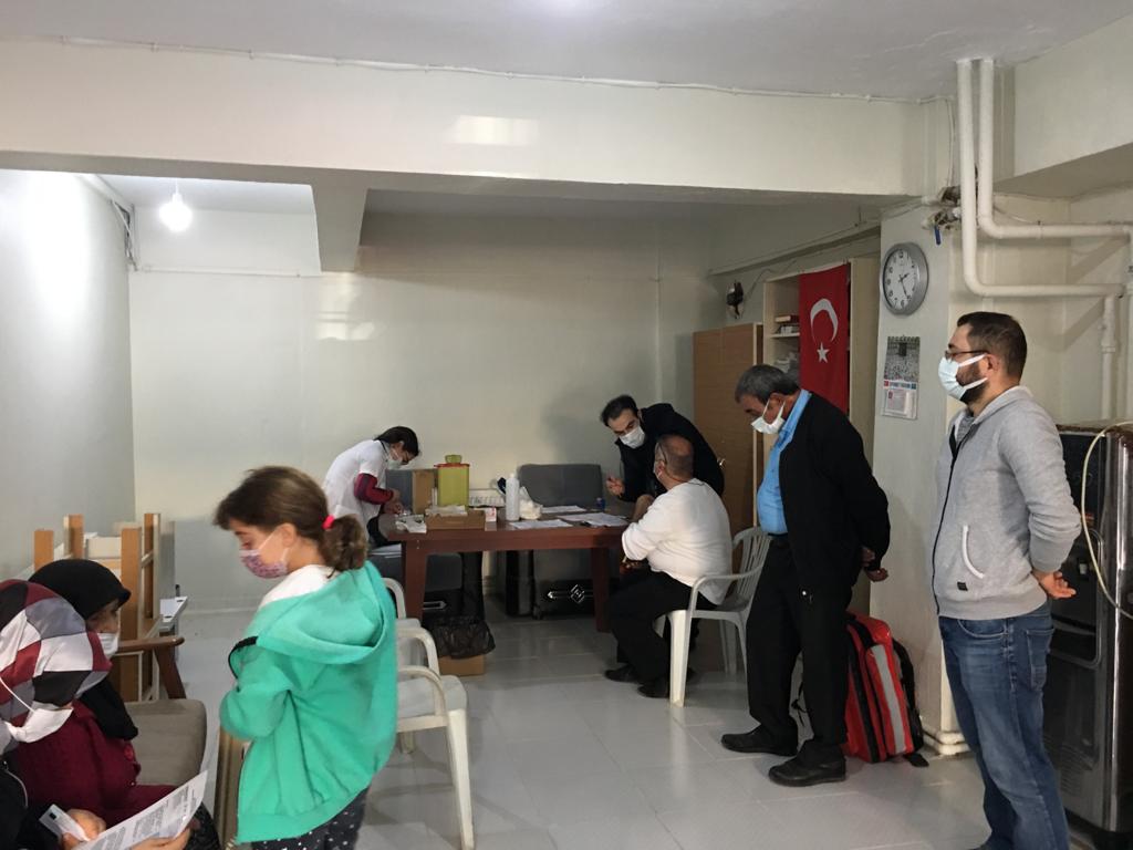 Hendek’te KOVİD 19 Aşı Çalışmaları Mahallelerde Devam Ediyor