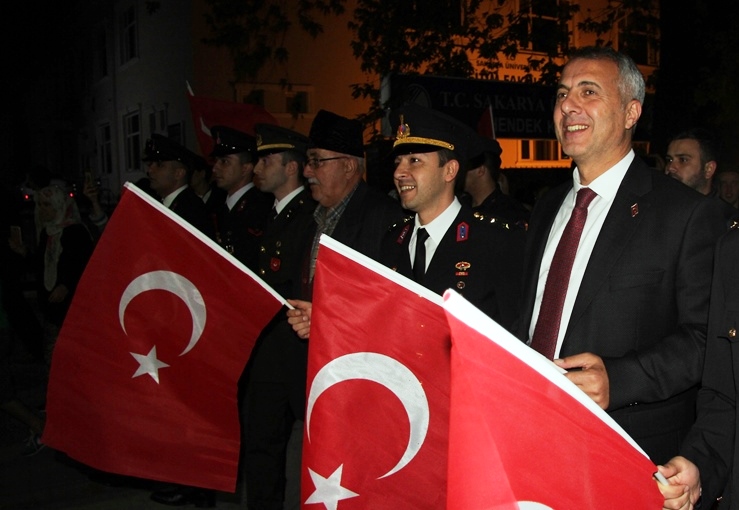 Hendek’ten Cumhuriyetin 98.Yılına Özel Kutlama