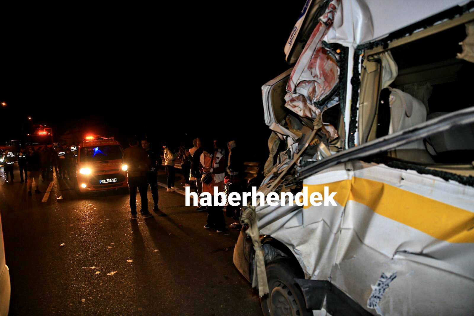 Hendek’te Zincirleme kaza 5 yaralı