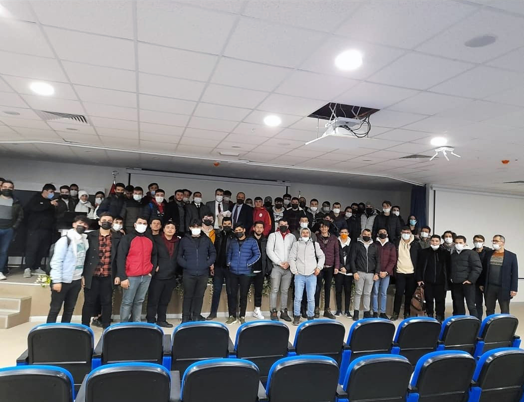 Hendek MYO’da elektrik enerjisi odaklı seminer
