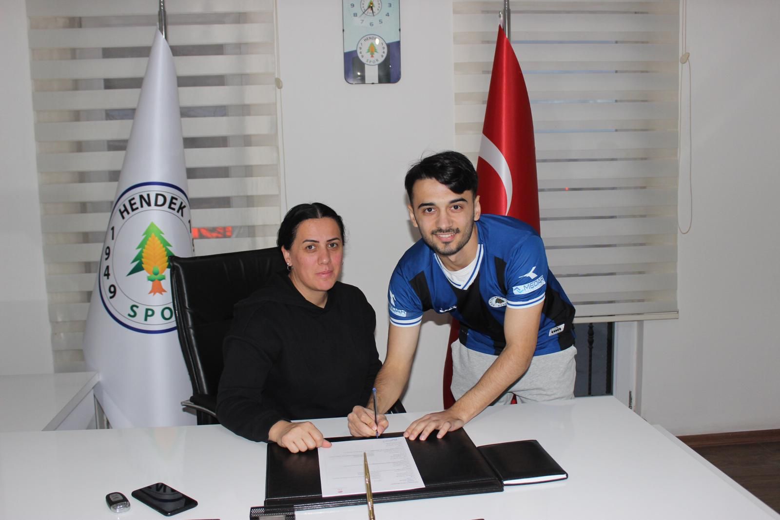 Hendekspor’da bir imza daha