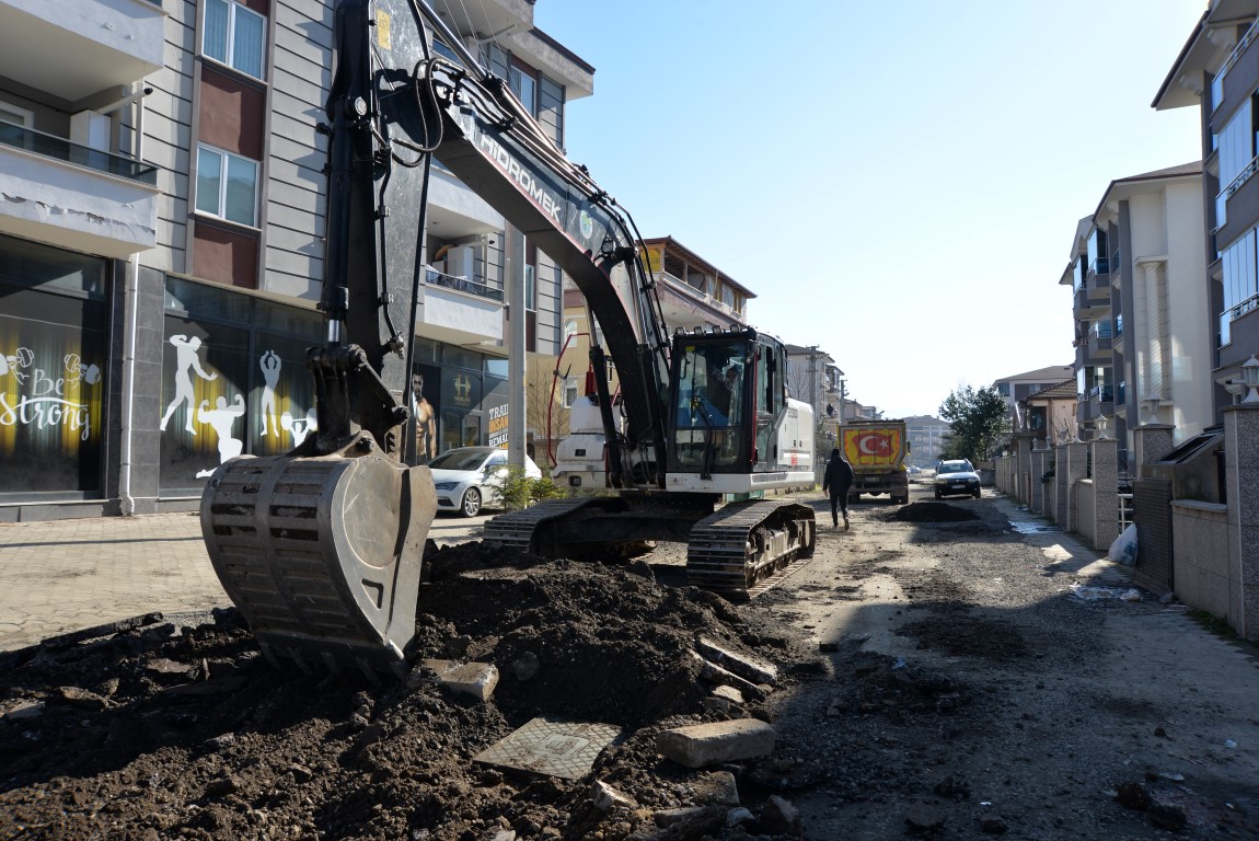 YENİMAHALLE’DE İKİ SOKAK DAHA YENİLENİYOR