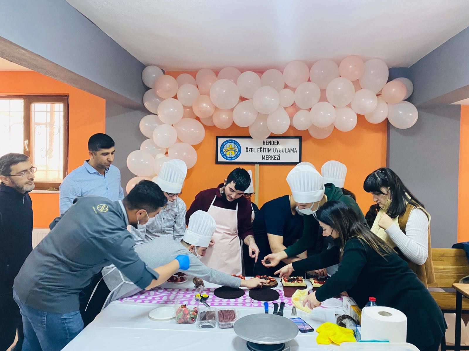 Özel Çocuklar Pastacılık Etkinliğinde Buluştu