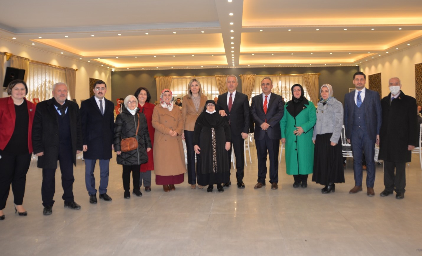 HENDEK YAŞLILAR HAFTASINI KUTLADI