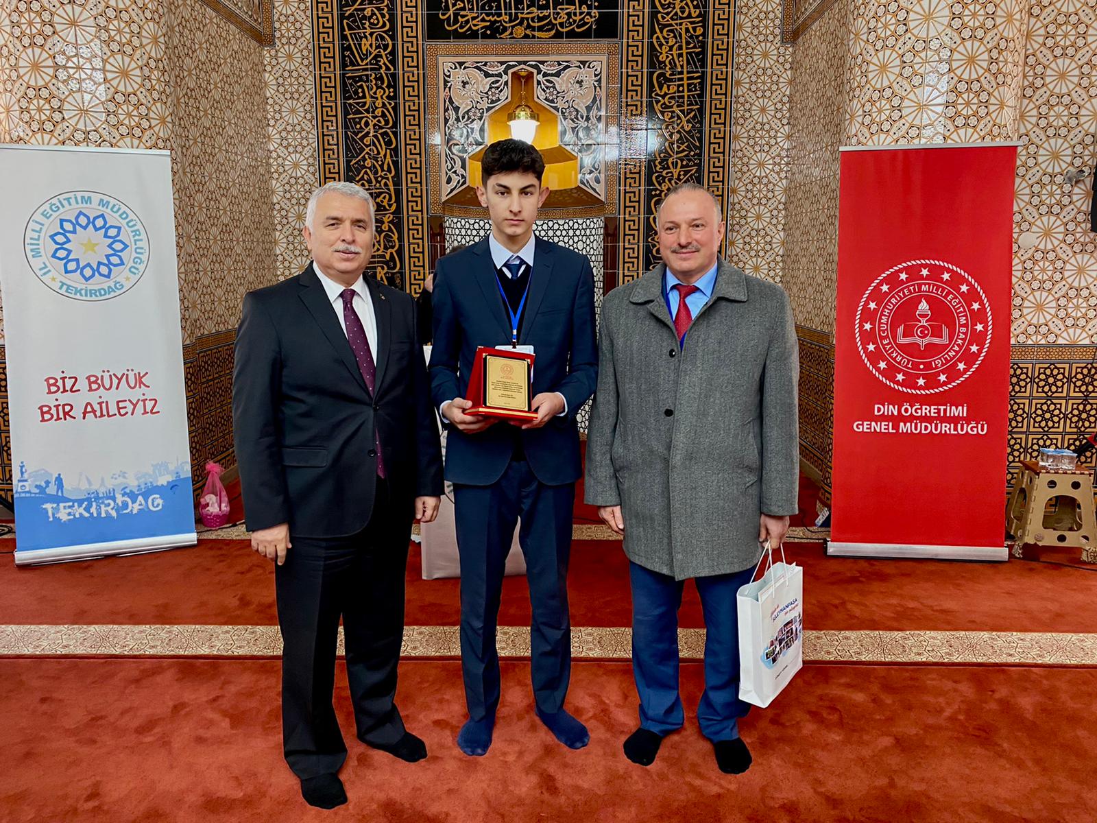 Bilgiç, Ezan Okuma Yarışması Bölge Finalinde İkinci Oldu
