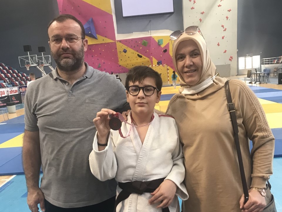 Okullararası Judo’da Ural'dan madalya