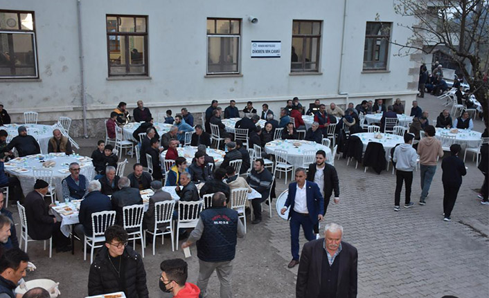 Hendek'in Zirvesinde İftar