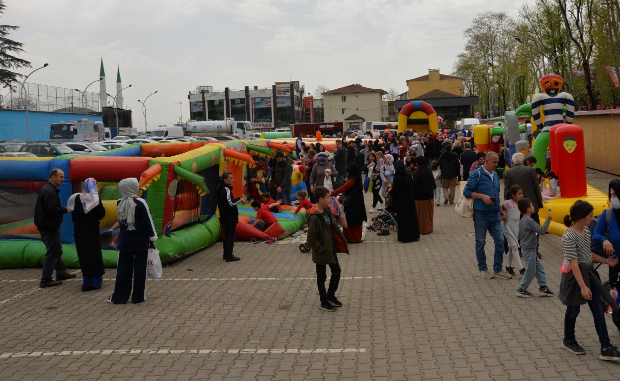 Hendekli Çocuklar Bayram Yaptı