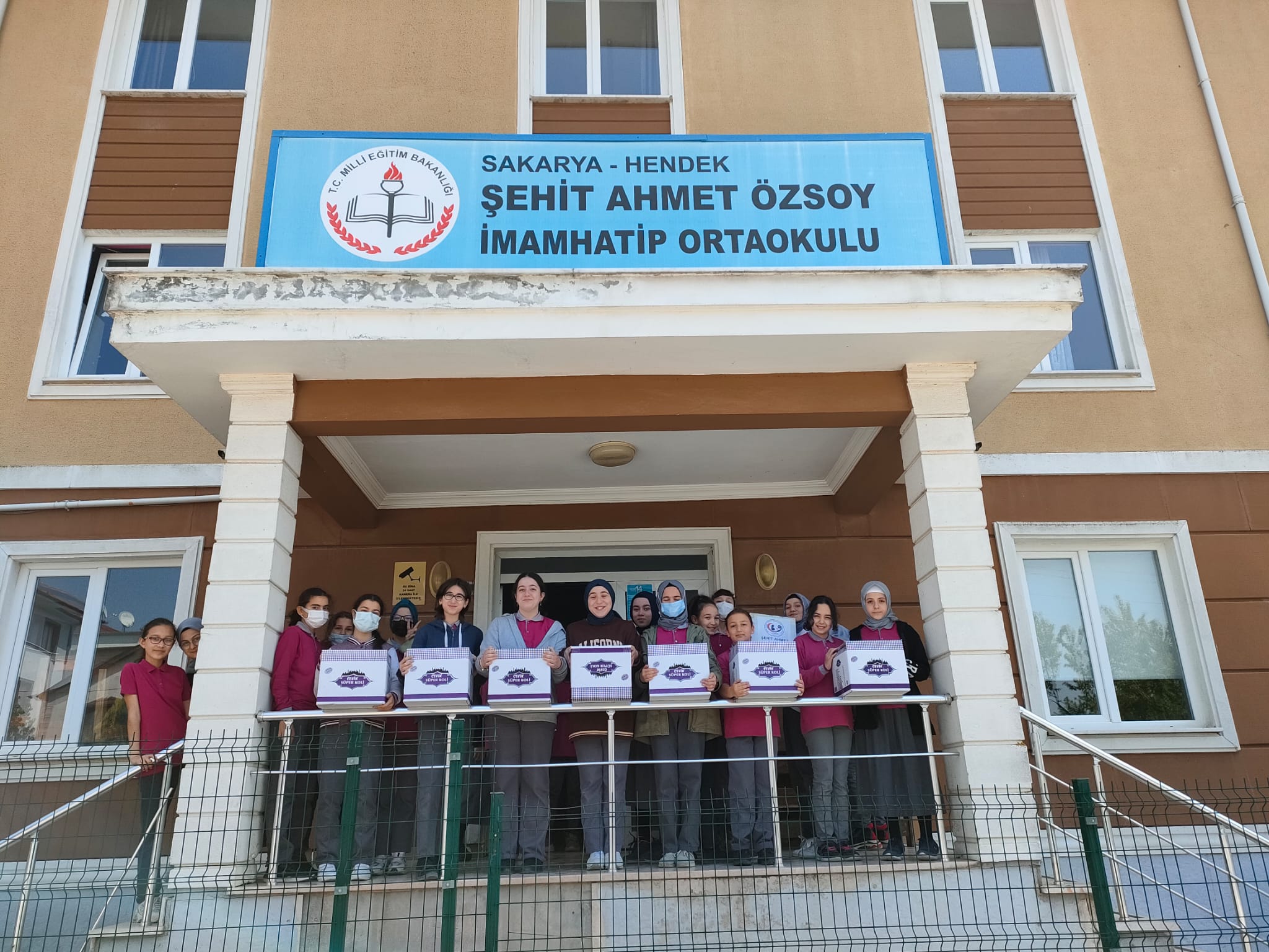 Şehit Ahmet Özsoy İmam Hatip İhtiyaç Sahiplerinin Yanında