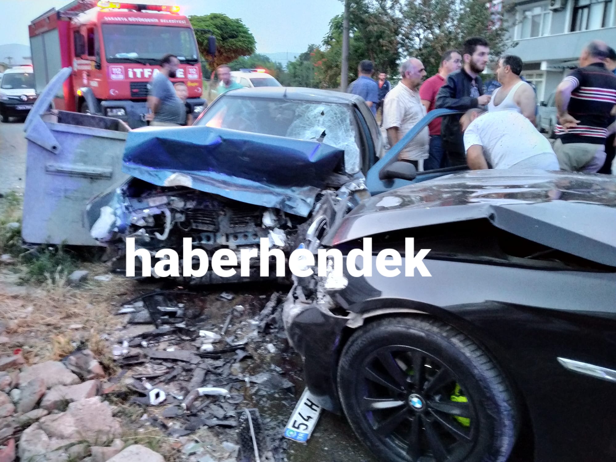 Hendek’te kaza 4 yaralı