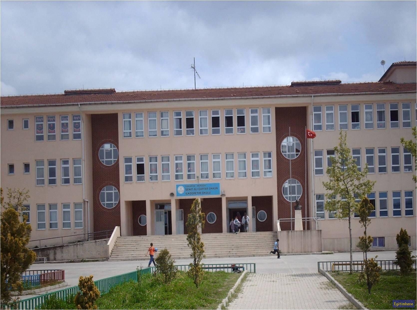 Gaffar Okkan Ortaokulu Üvey Evlatmı