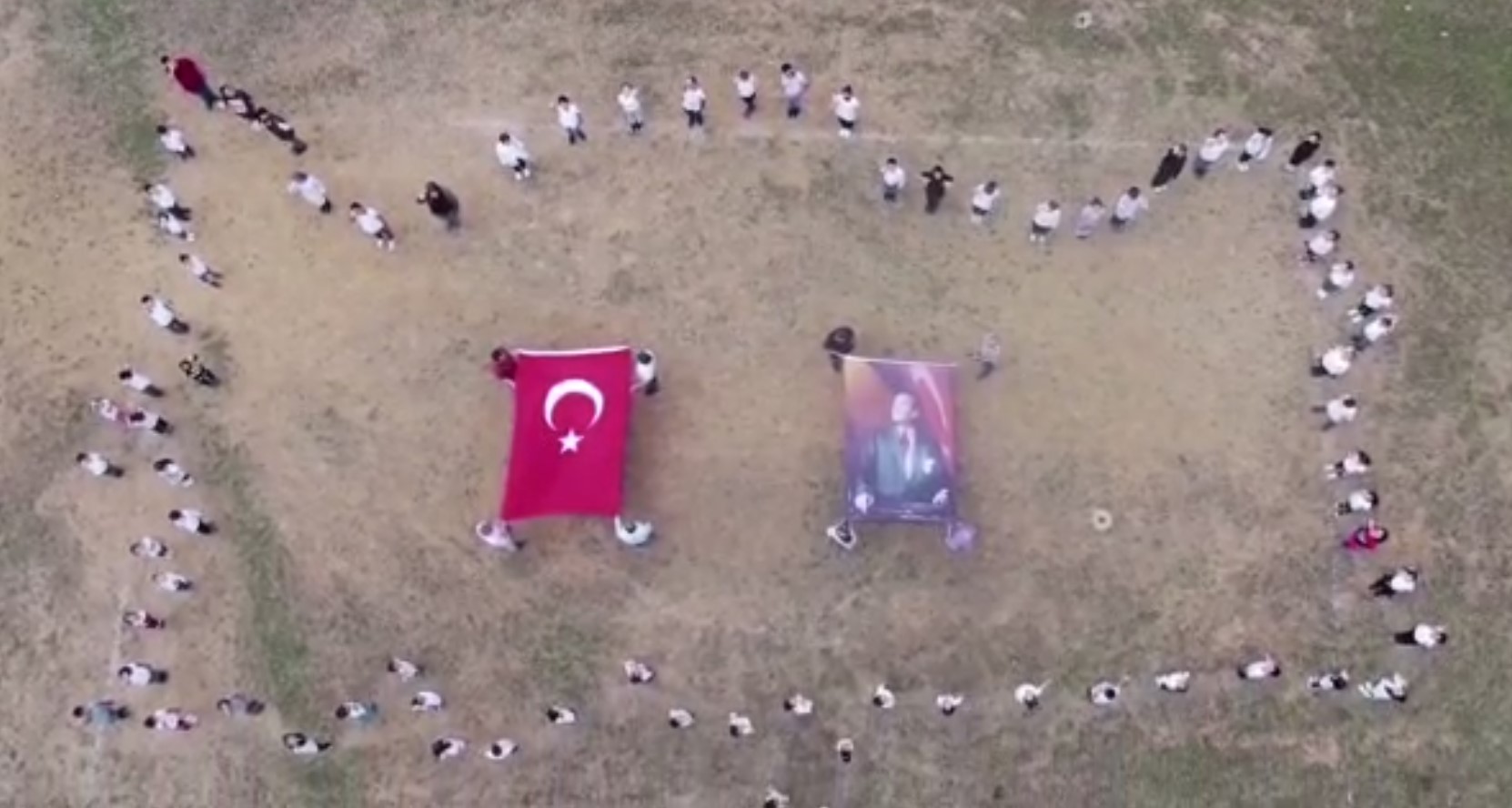 Karadere Okulu Öğrencileri Mehmetçik’i Unutmadı