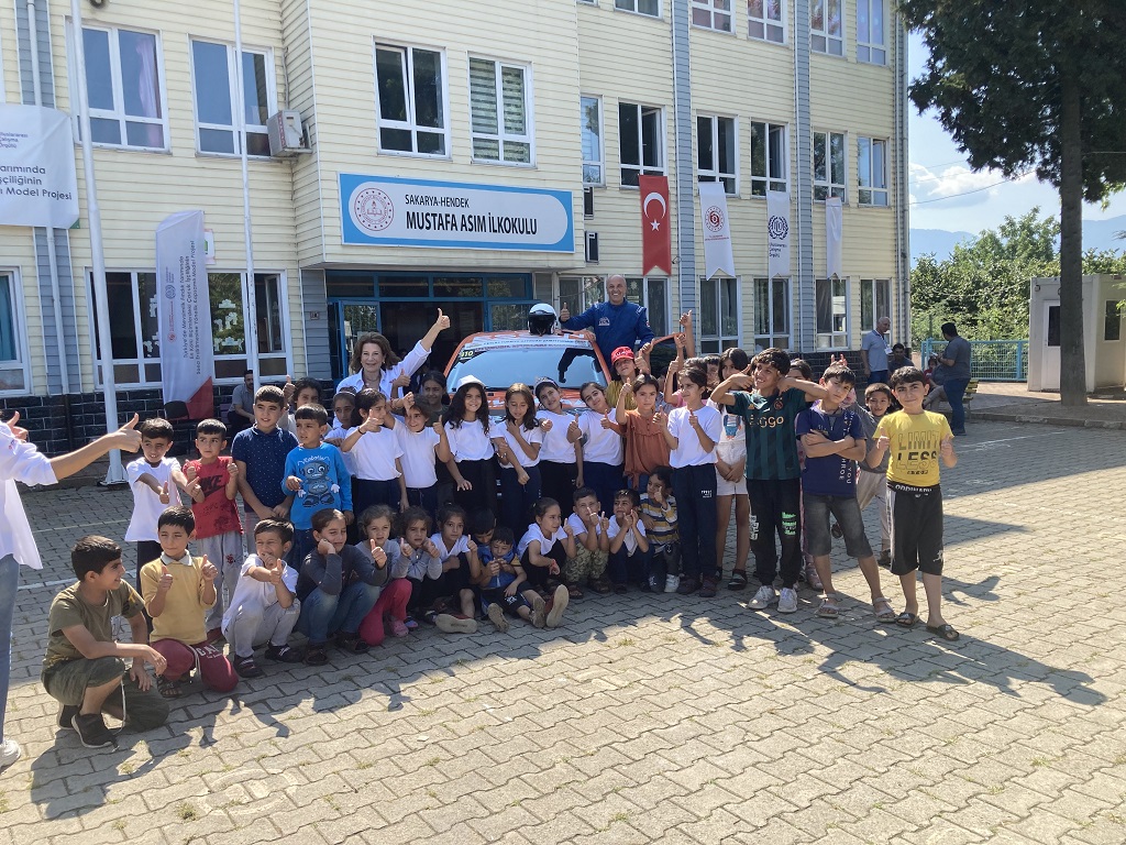 TOSFED Mustafa Asım İlkokulunda Çocuklarla Buluştu