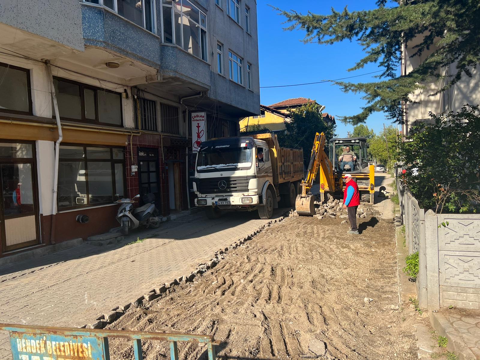 Belediye Ekipleri Dereboğazı Ve Hacimbey’de