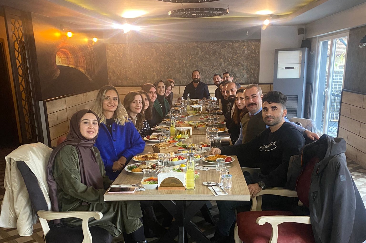 HENDEK ÇÖZÜM'DEN ÖĞRETMENLER GÜNÜ KUTLAMASI