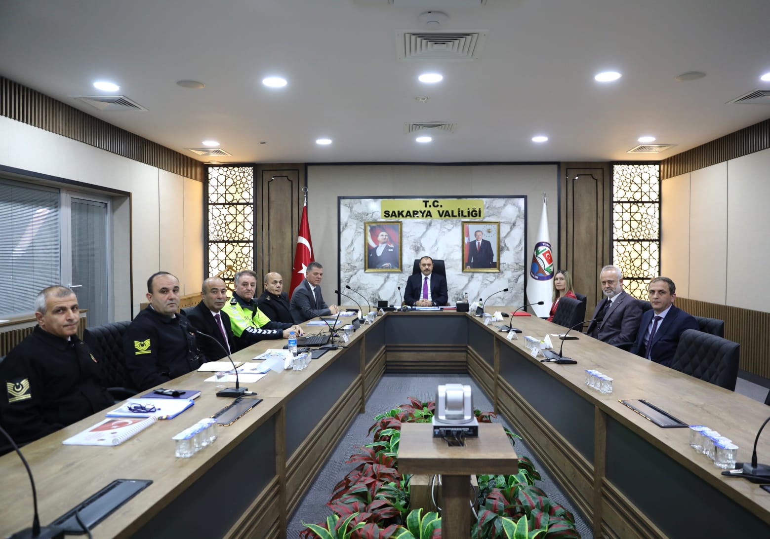 Vali Kaldırım Başkanlığında Yılbaşı Güvenlik Tedbirleri Toplantısı Yapıldı