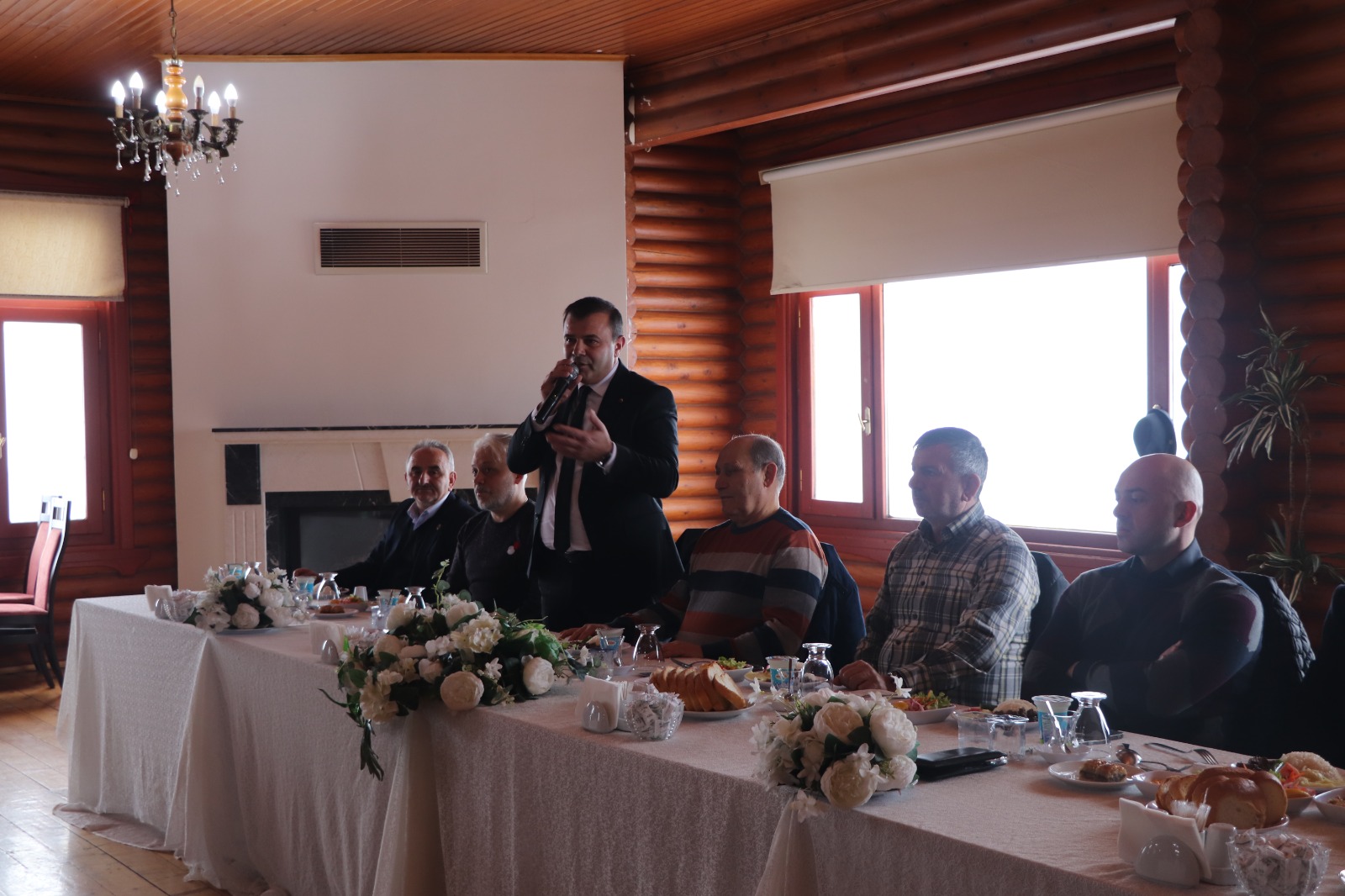 Sakarya Ticaret Borsası Hendek ‘te üyeleriyle bir araya geldi