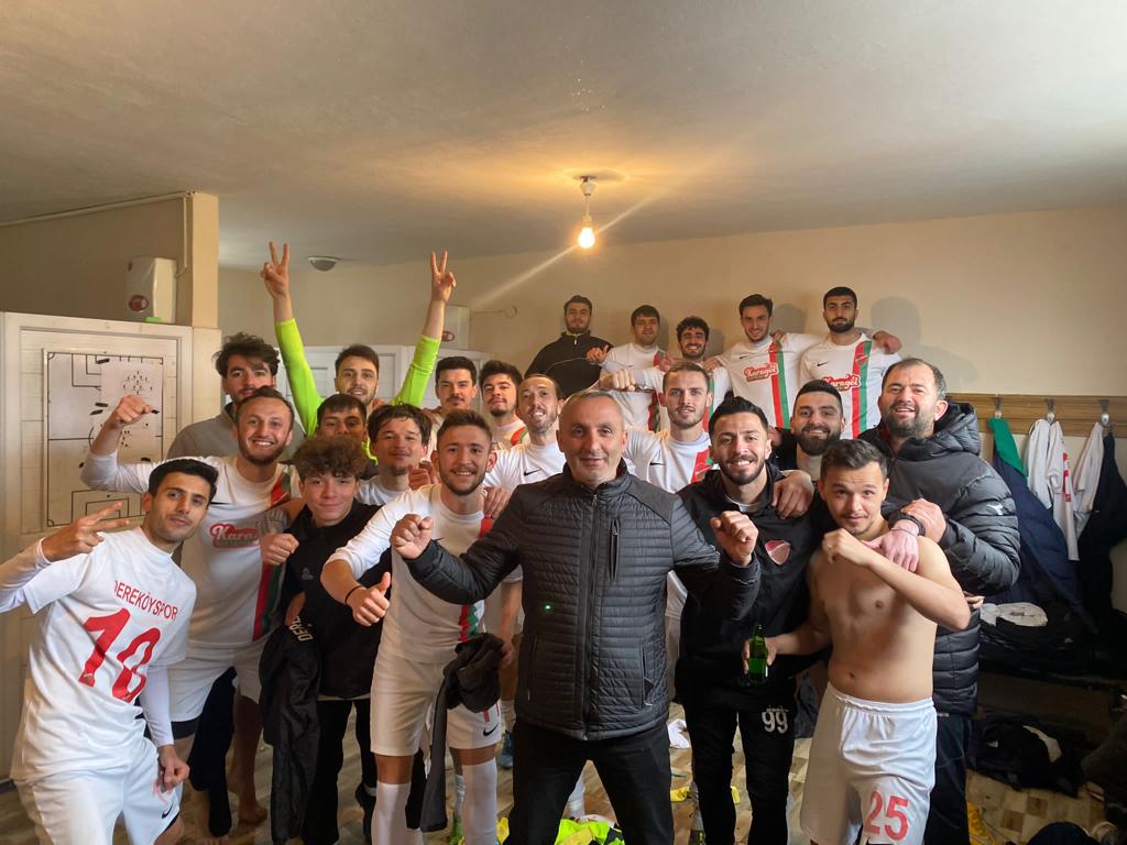 Hendek Dereköyspor Deplasmandan Galip Döndü