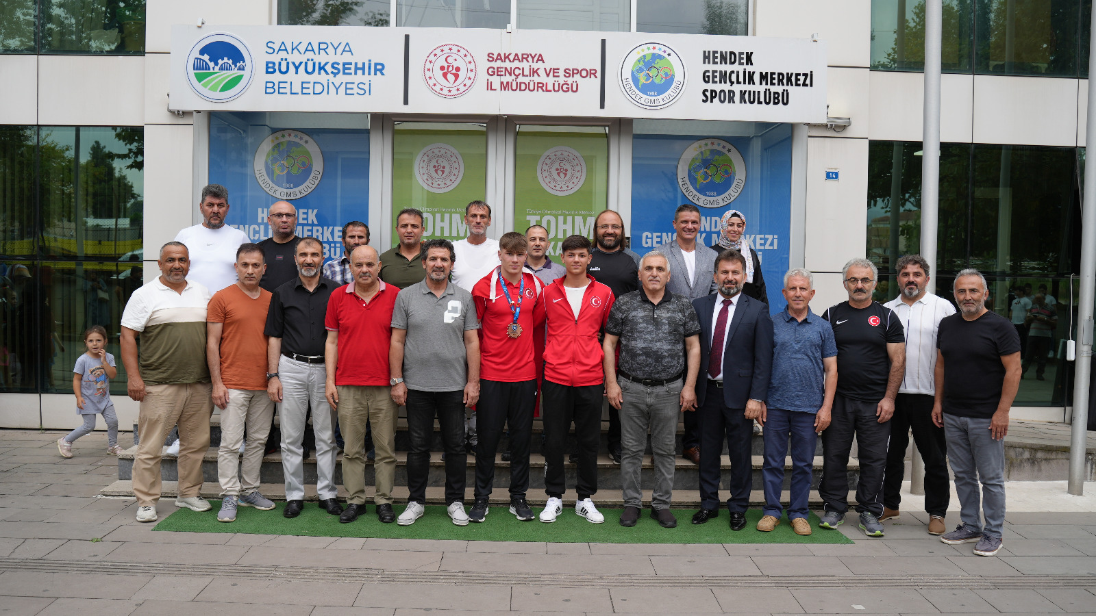 DÜNYA ÜÇÜNCÜSÜ ALKAN AKAR'A KARŞILAMA TÖRENİ DÜZENLENDİ