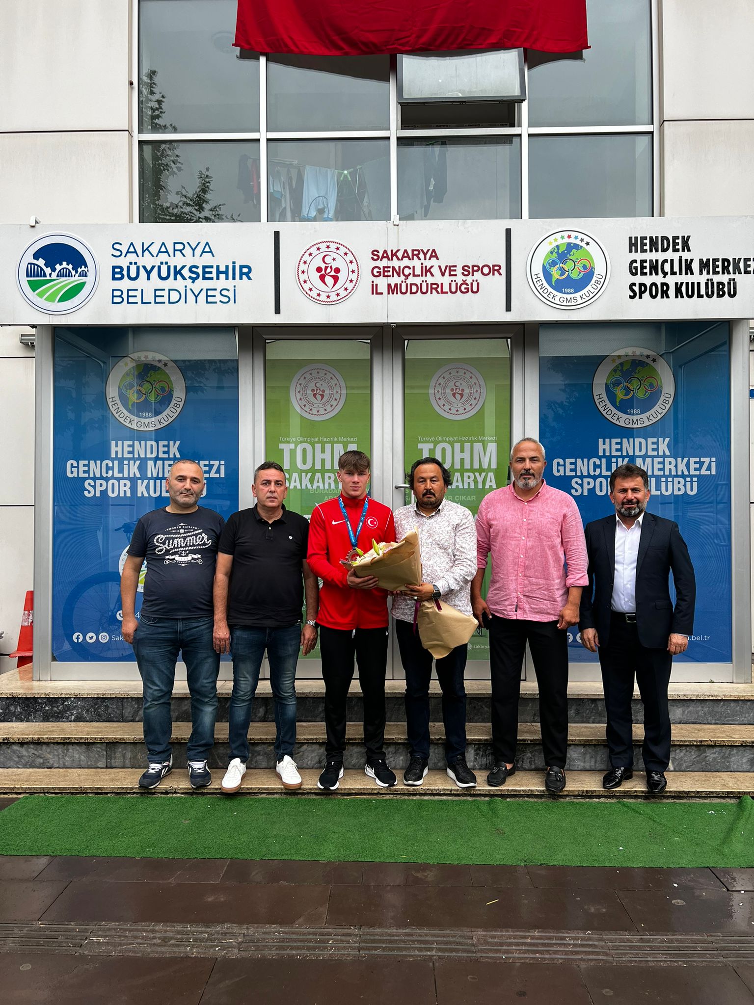 Hendekspor Yönetiminden Dünya üçüncüsüne ziyaret