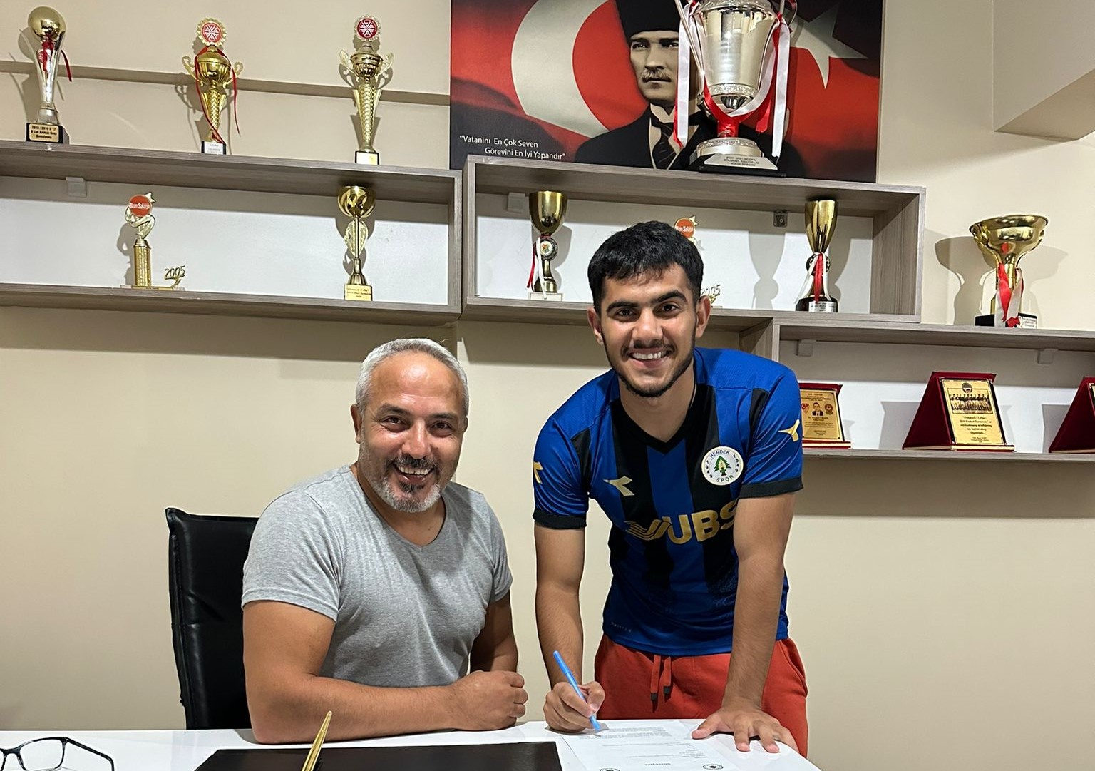 Genç Gökhan Hendekspor'da